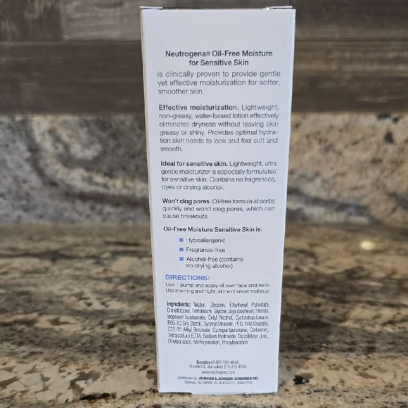 Neutrogena Oil-Free Moisture for Sensitive Skin - Picture 2 of 5